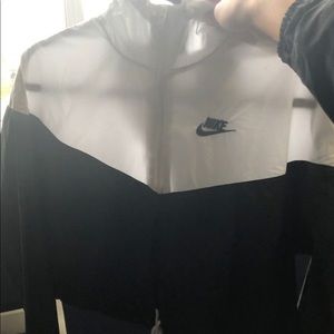 Nike Cropped Windbreaker